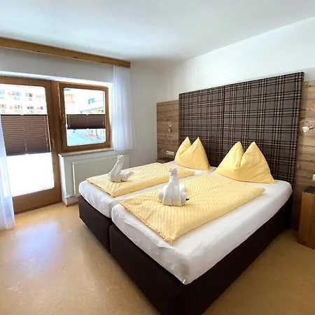 Zwoelferkogelblick Apartment Saalbach-Hinterglemm